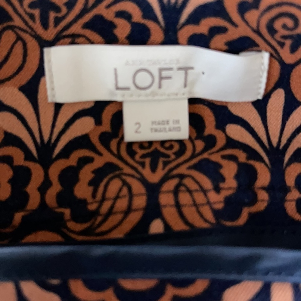 LOFT Print Pencil Skirt size 2 - Picture 6 of 8
